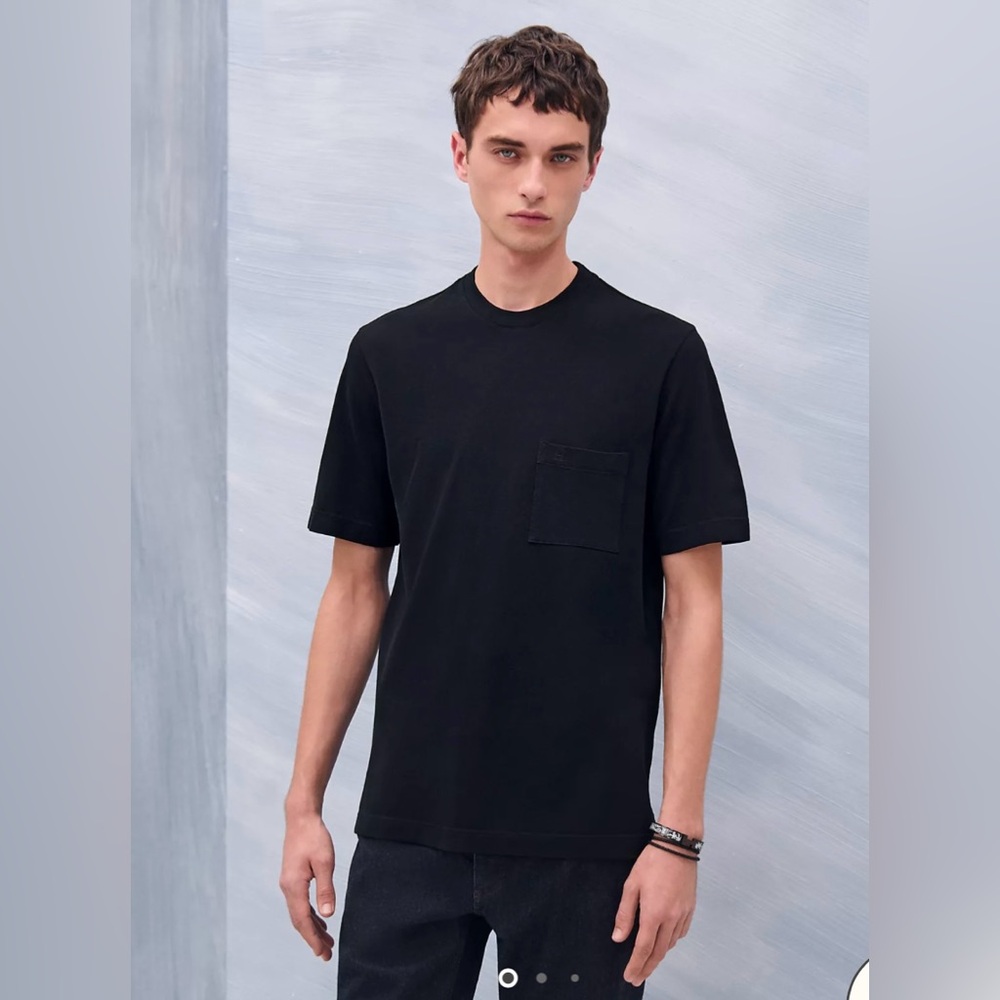 Hermes Men's “H” style  Black Tee medium